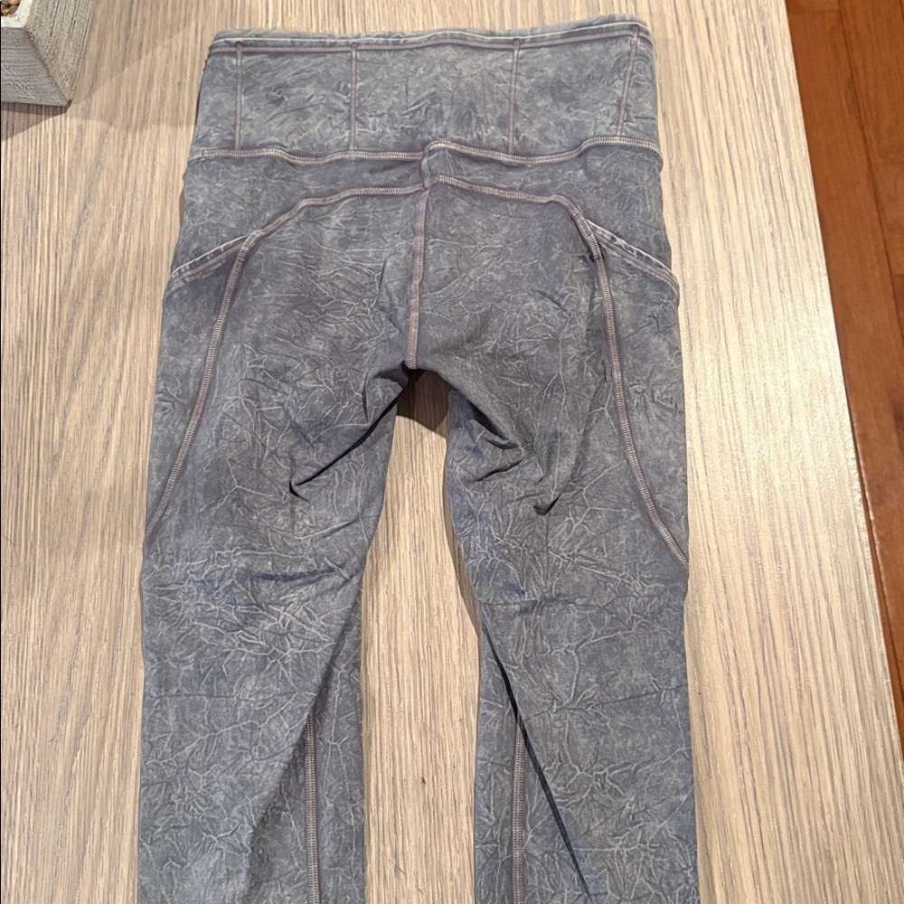 Lululemon Fast and Free High Rise Tight 25" Size 4 - Ice Wash Asphalt Grey - Picture 9 of 11